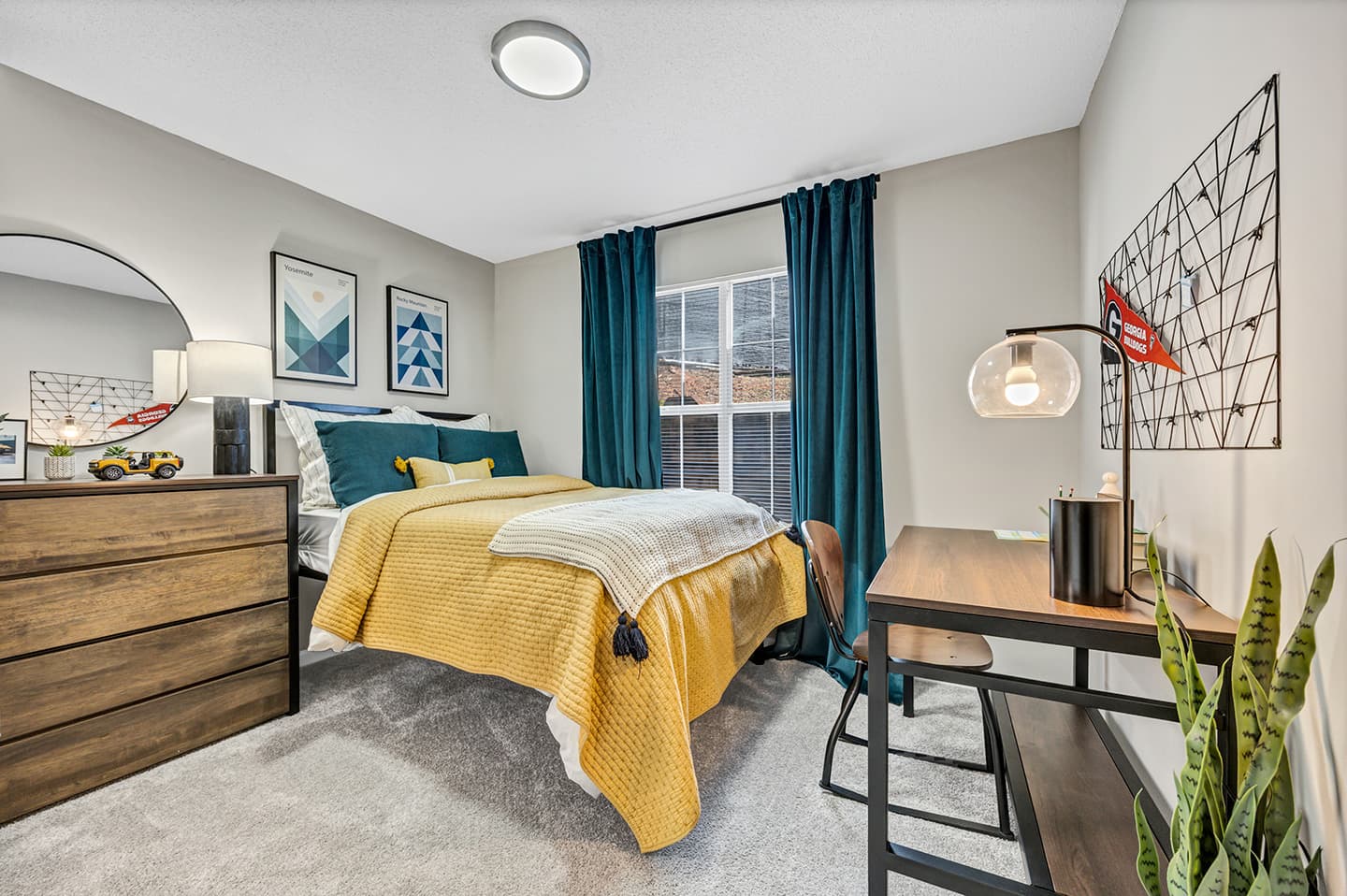 11-Enclave-425—Model—Bedroom-(1)